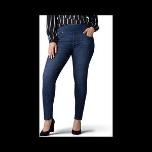 Plus Size Sculpting Slim Fit Skinny Leg Pull Jean